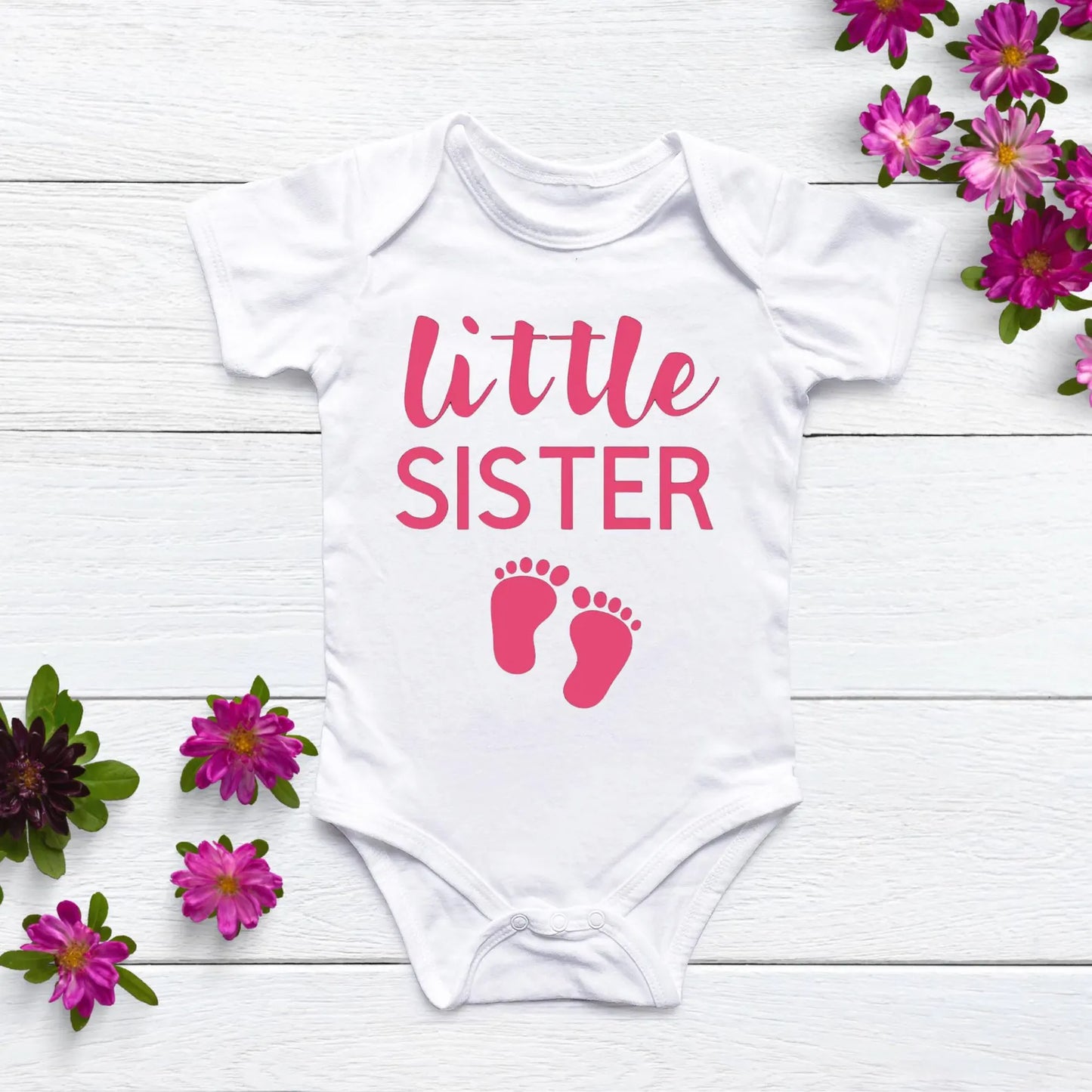 Little Sister Baby Onesie, Newborn Outfit, Cute Baby Bodysuit, Baby Shower Gift, Sibling Announcement, Adorable Baby Clothes, Infant Romper