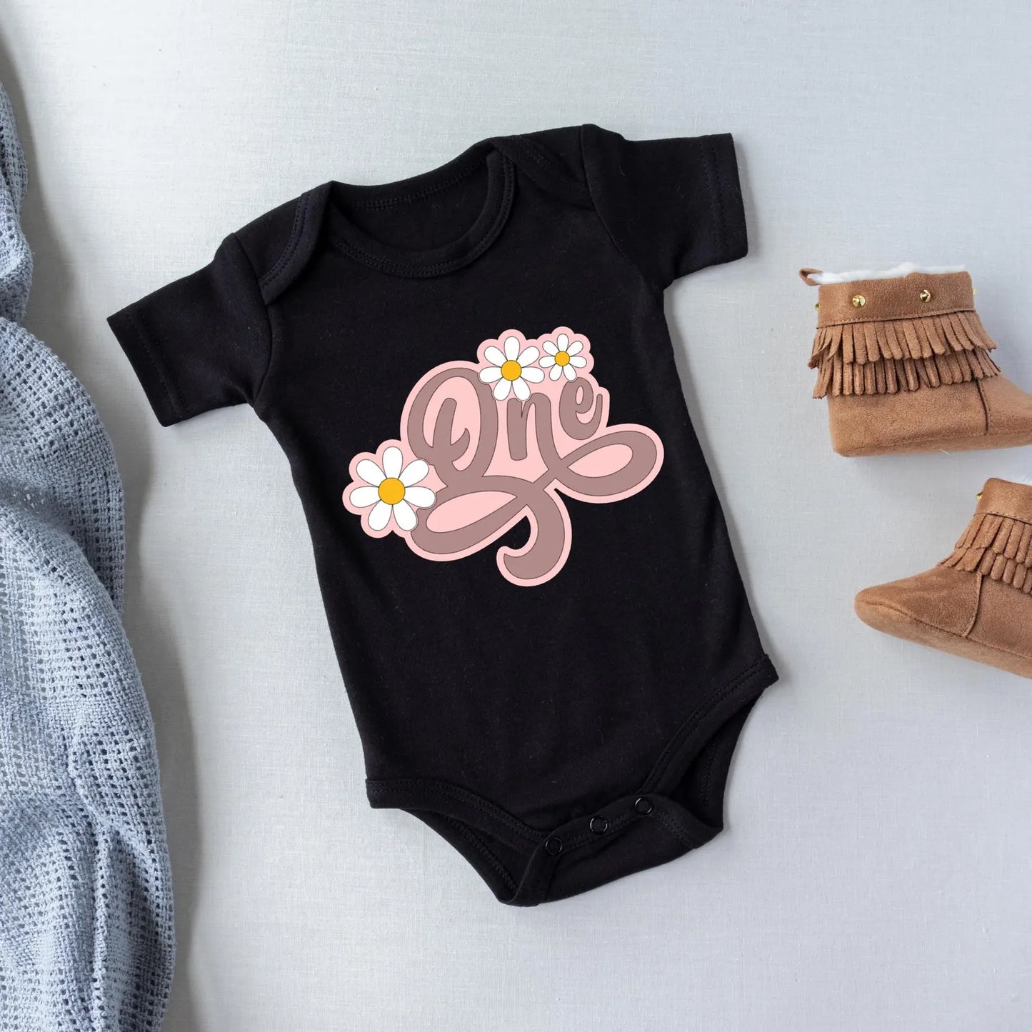 First birthday onesie, boho birthday outfit, floral baby onesie, daisy first birthday, girl birthday bodysuit, custom baby onesie