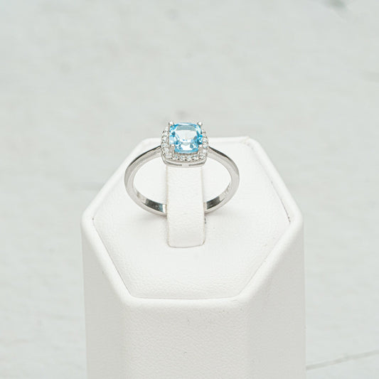 Stunning Blue Topaz Ring - The Birthstone of December: Calming, Creative, and Clearing Energy for Joyful and Abundant Living